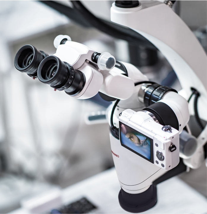 Digital imaging microscopes